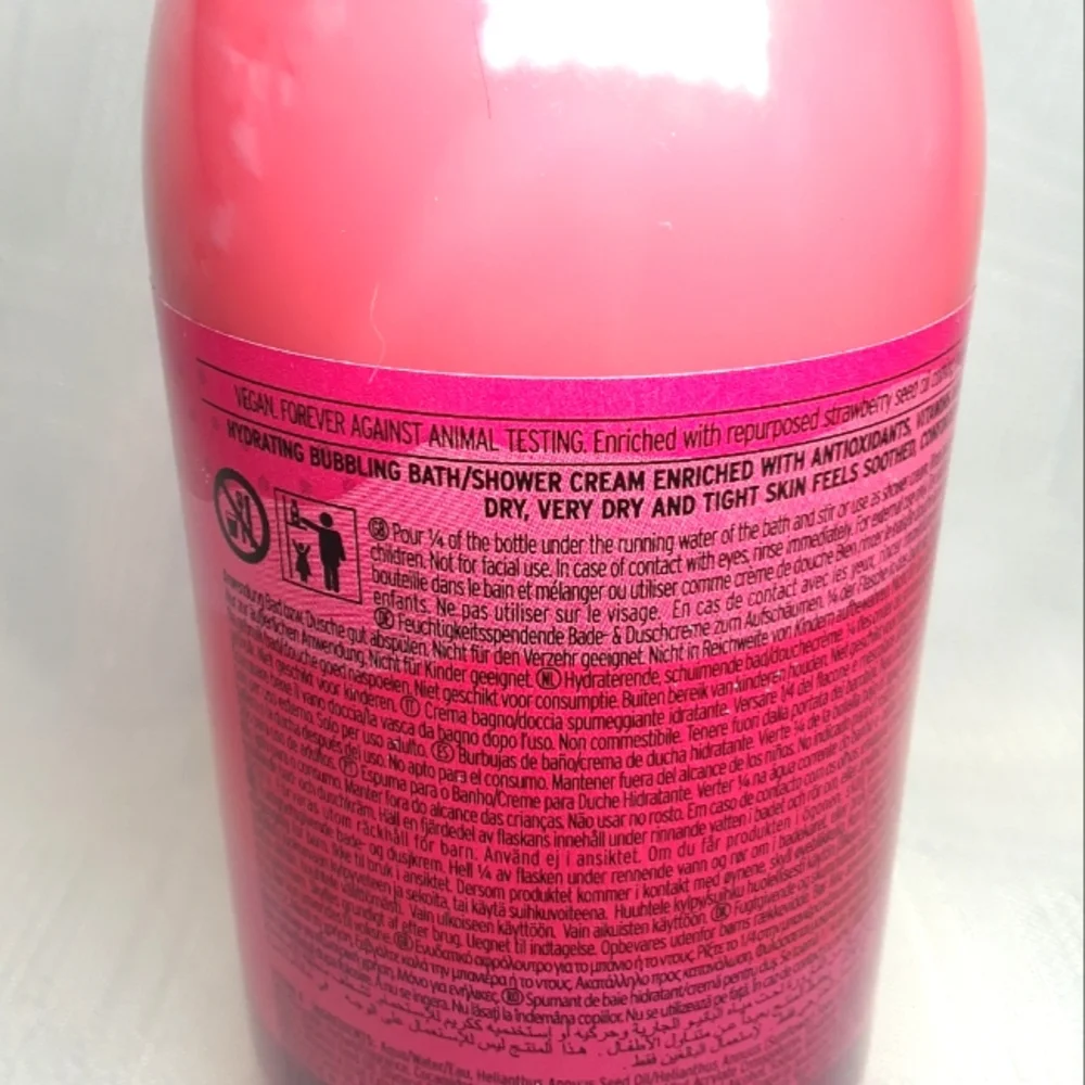 Bath Home Accessories The Body Shop Hydrating Berry Body Wash NWT Skincare